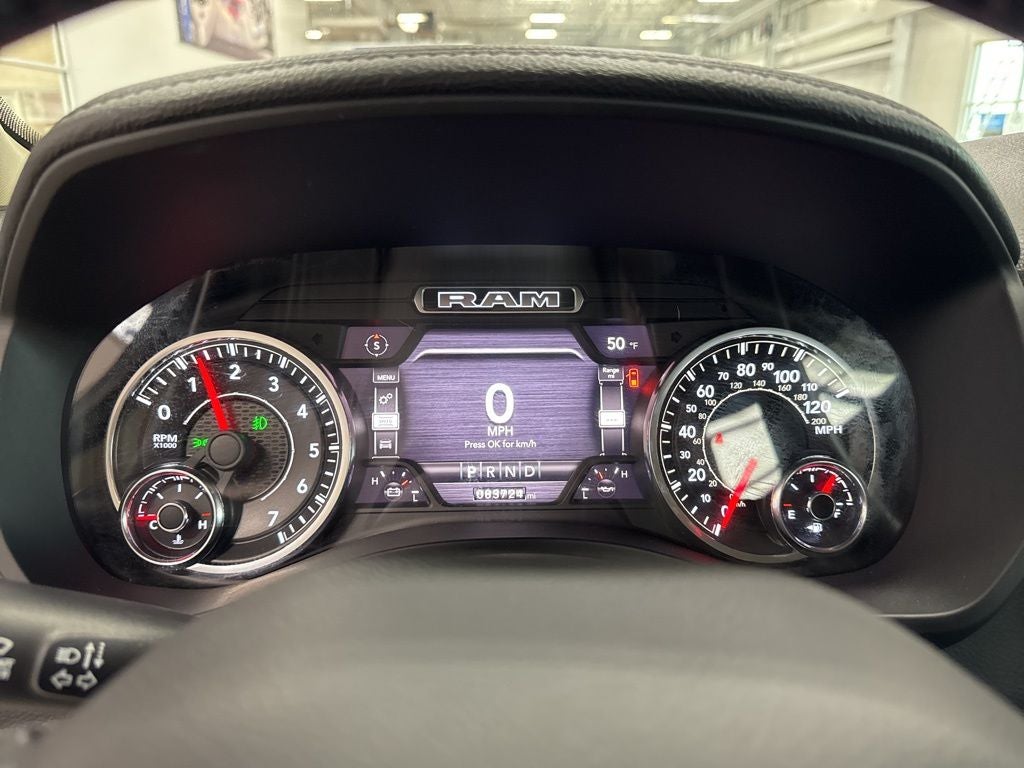 2021 RAM 1500 Laramie Crew Cab 4x4 5'7' Box