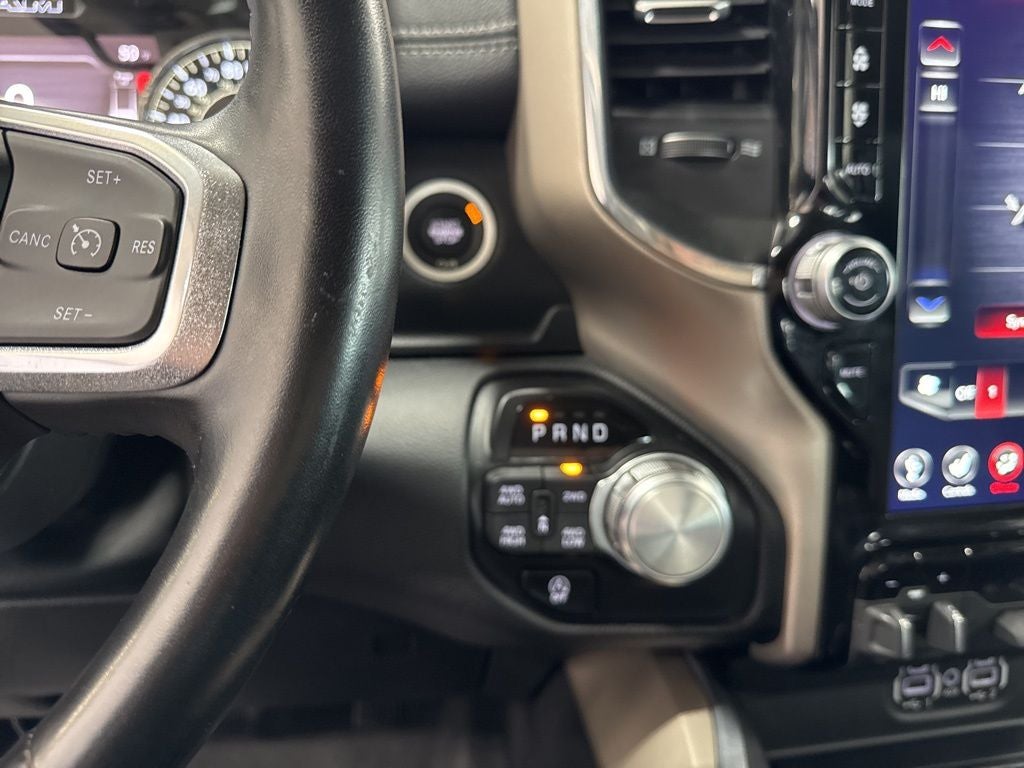 2021 RAM 1500 Laramie Crew Cab 4x4 5'7' Box