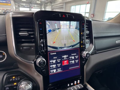 2021 RAM 1500 Laramie Crew Cab 4x4 5'7' Box