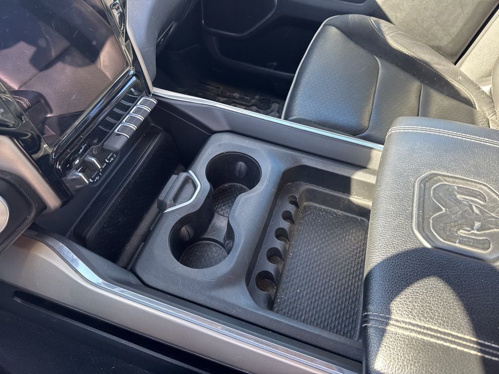 2021 RAM 1500 Laramie Crew Cab 4x4 5'7' Box