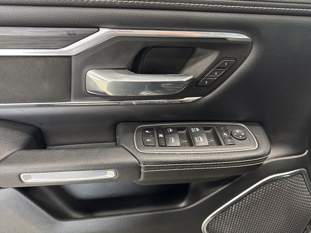 2023 RAM 1500 Laramie Crew Cab 4x4 5'7' Box