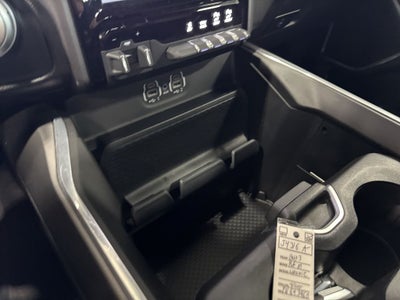 2023 RAM 1500 Laramie Crew Cab 4x4 5'7' Box