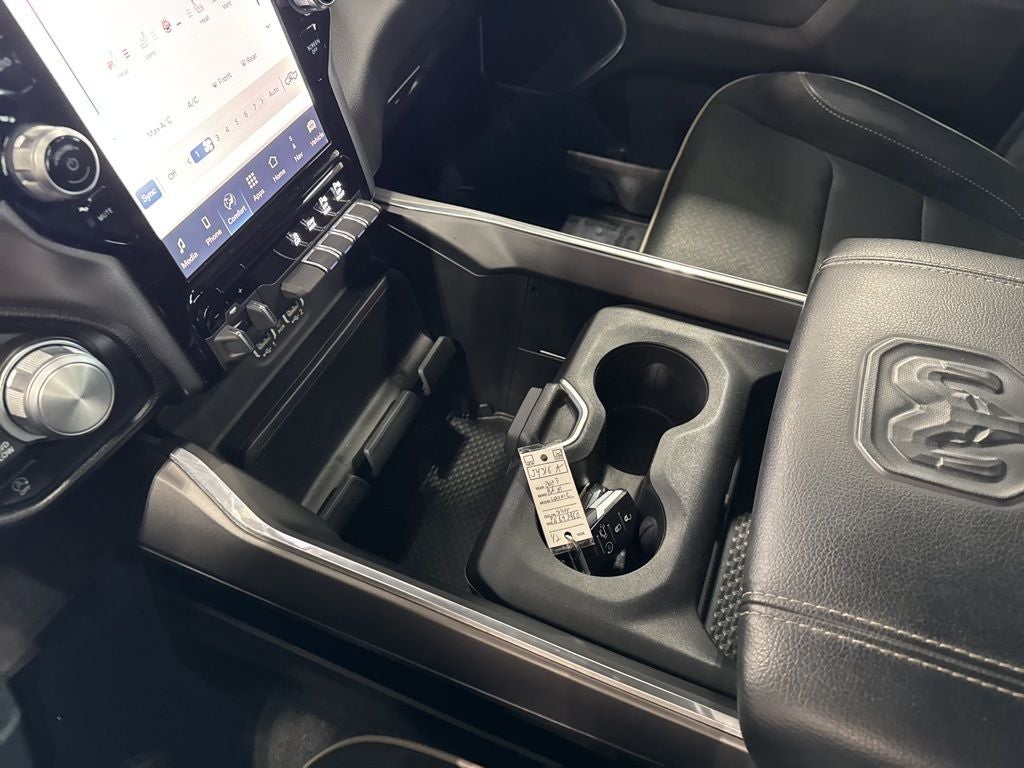 2023 RAM 1500 Laramie Crew Cab 4x4 5'7' Box