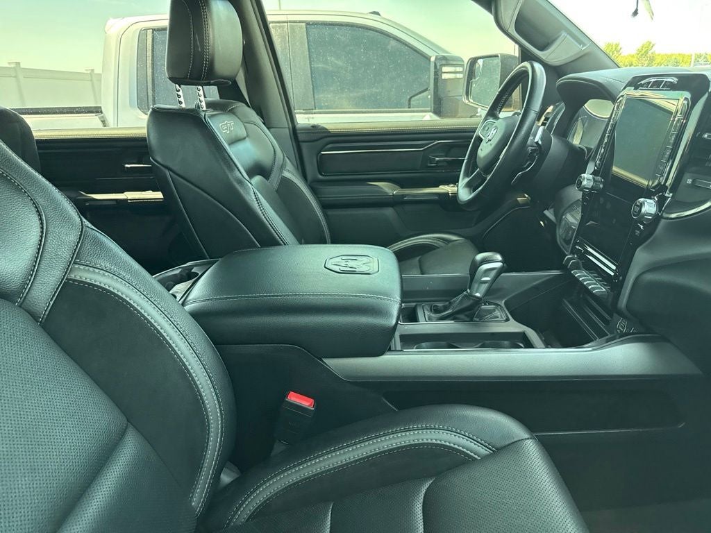 2023 RAM 1500 Laramie Crew Cab 4x4 5'7' Box