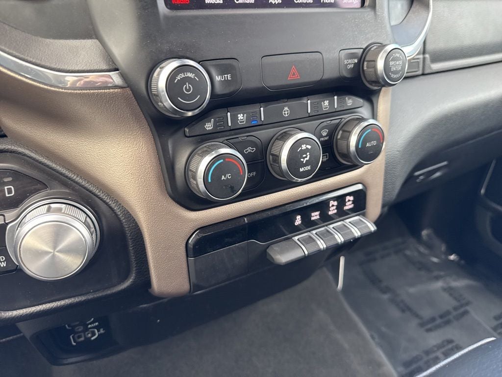 2021 RAM 1500 Laramie Crew Cab 4x4 5'7' Box