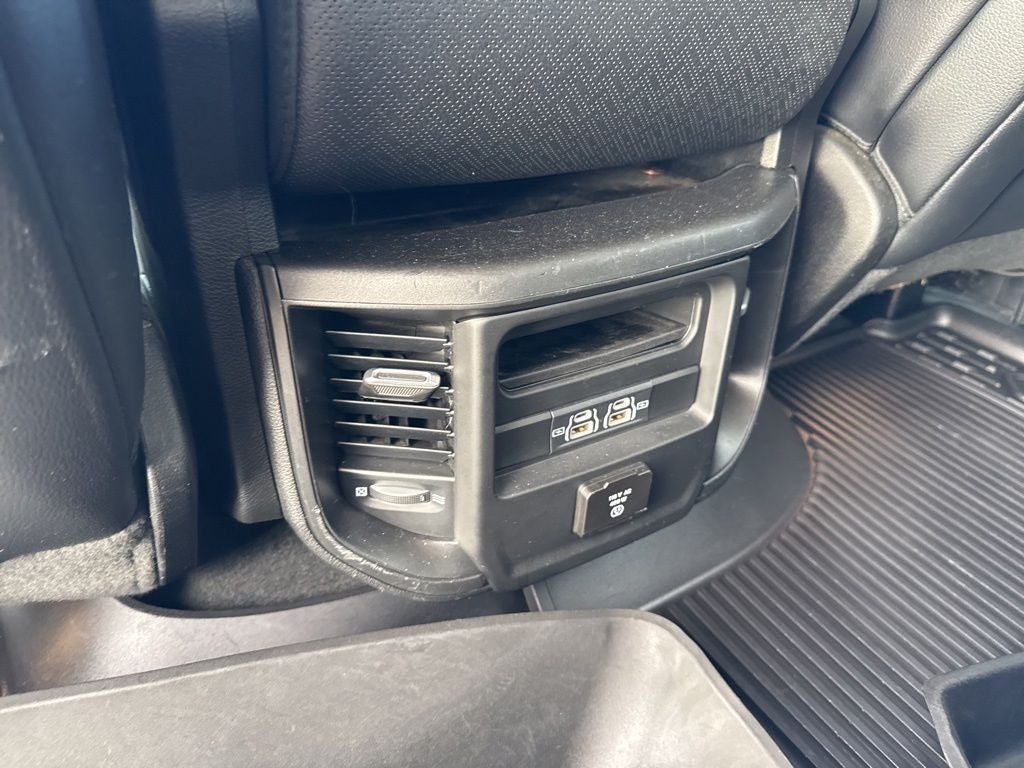 2021 RAM 1500 Laramie Crew Cab 4x4 5'7' Box