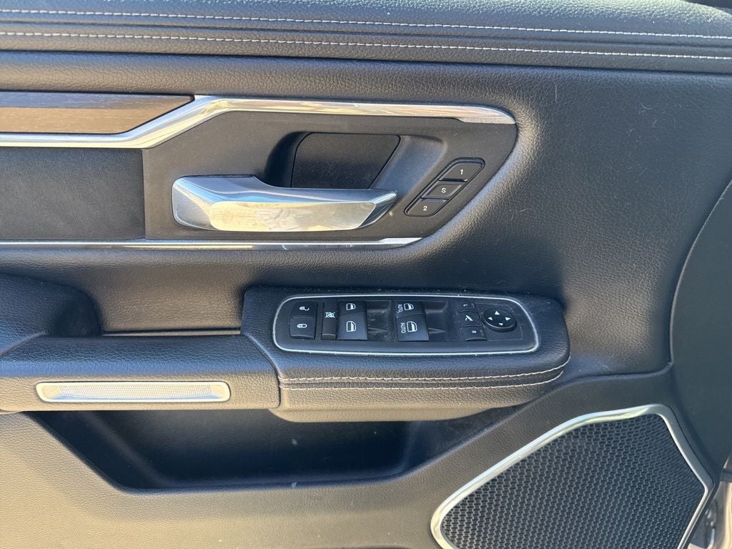 2021 RAM 1500 Laramie Crew Cab 4x4 5'7' Box