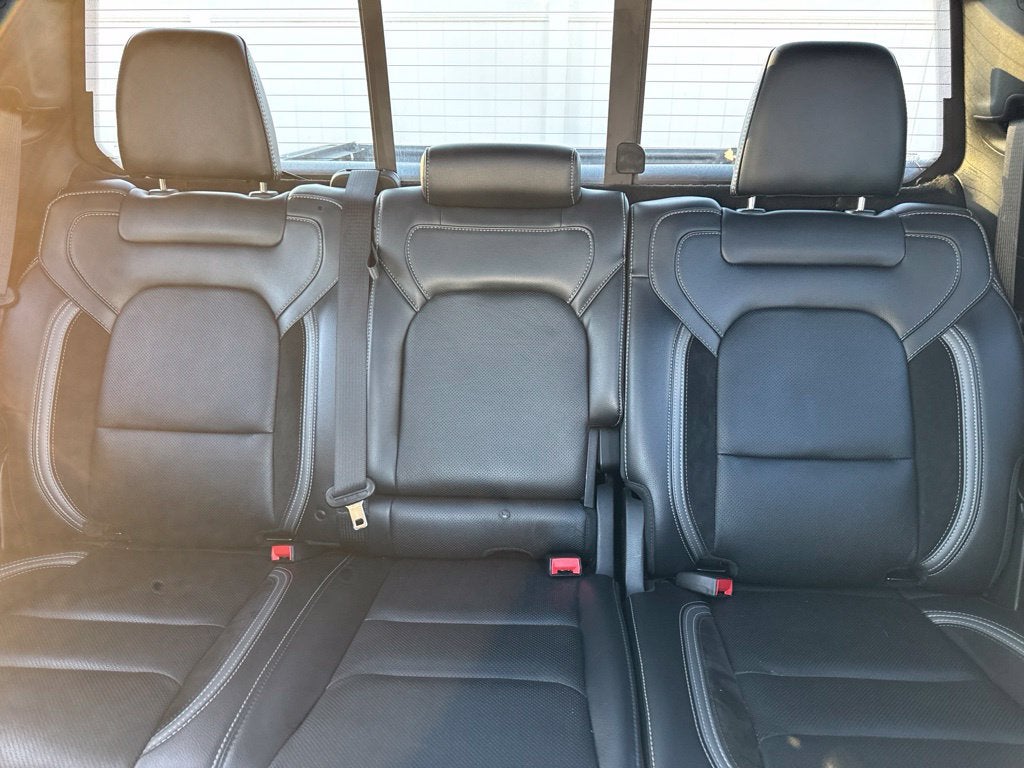 2022 RAM 1500 Laramie Crew Cab 4x4 5'7' Box