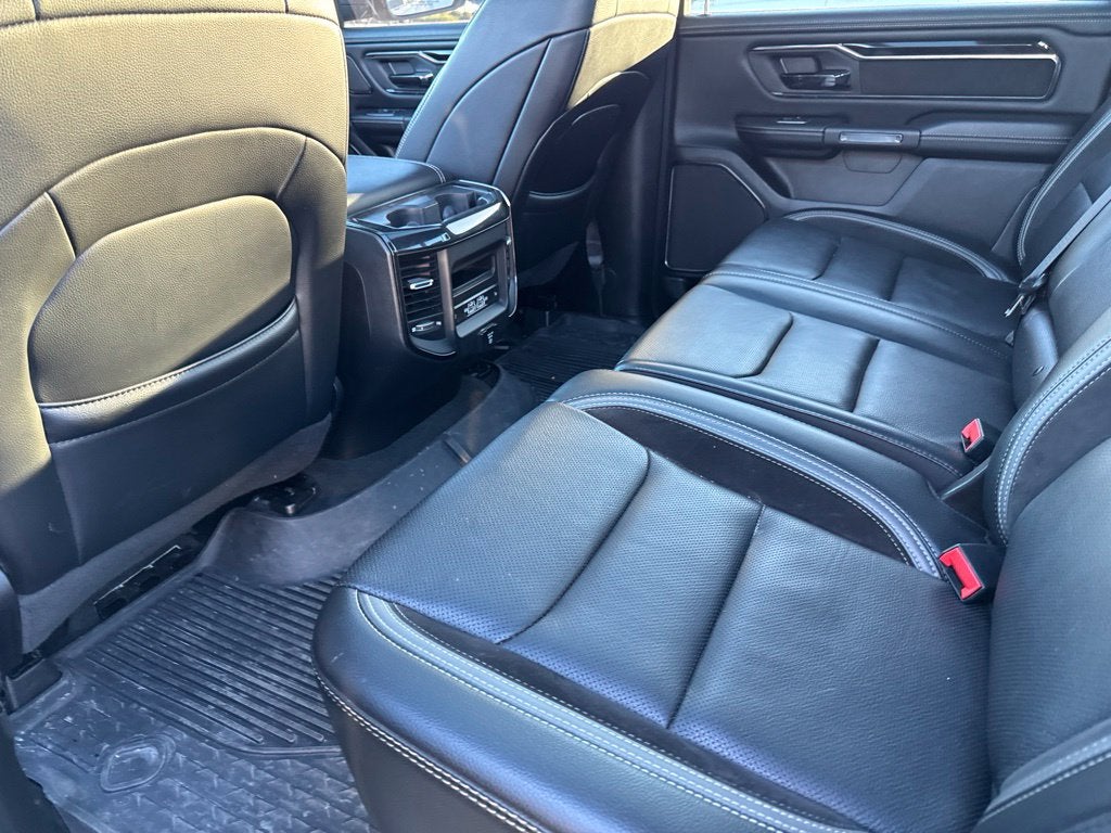 2022 RAM 1500 Laramie Crew Cab 4x4 5'7' Box