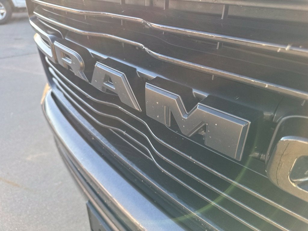 2022 RAM 1500 Laramie Crew Cab 4x4 5'7' Box