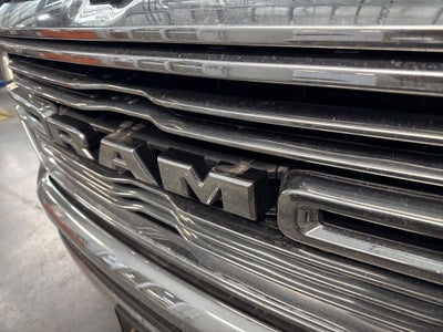 2022 RAM 1500 Laramie Crew Cab 4x4 5'7' Box