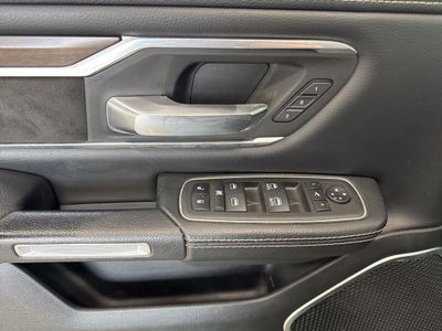 2022 RAM 1500 Laramie Crew Cab 4x4 5'7' Box