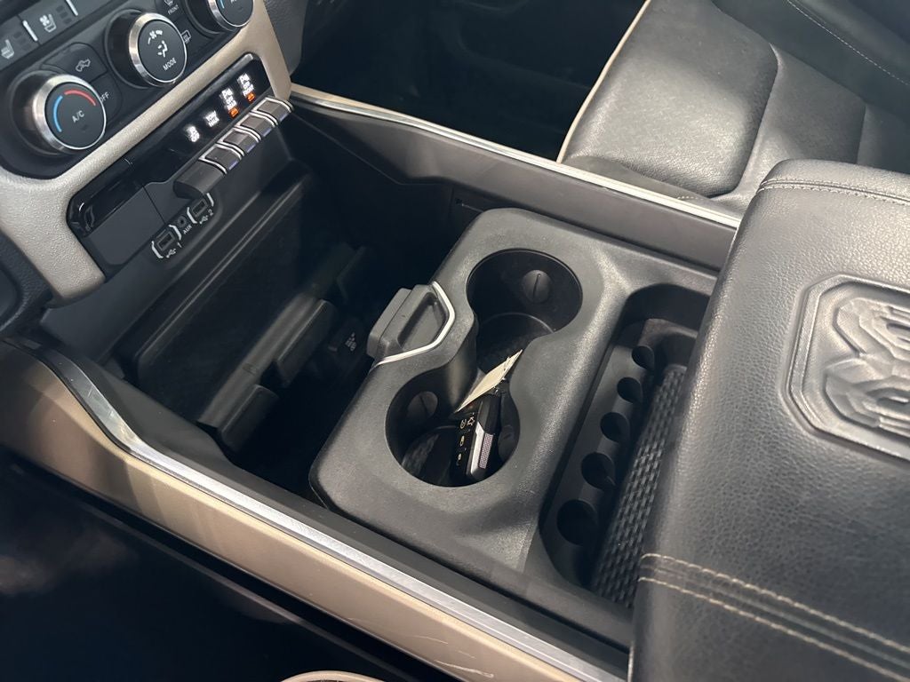 2022 RAM 1500 Laramie Crew Cab 4x4 5'7' Box