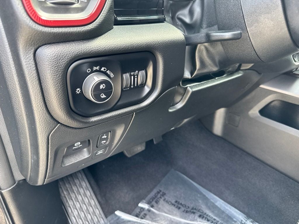 2025 RAM 1500 Rebel Crew Cab 4x4 5'7' Box