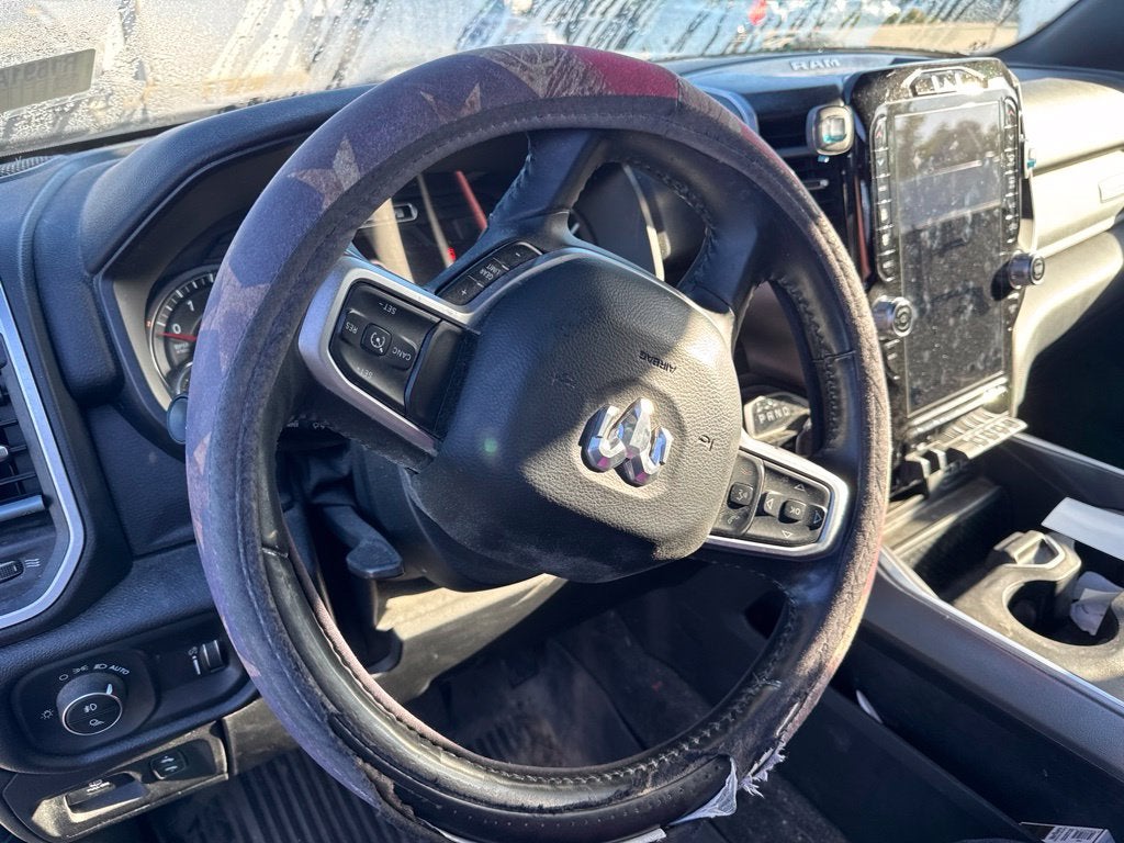 2020 RAM 1500 Big Horn Crew Cab 4x4 6'4' Box