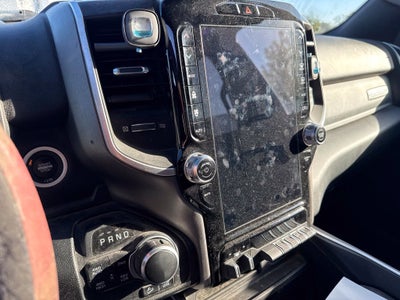 2020 RAM 1500 Big Horn Crew Cab 4x4 6'4' Box