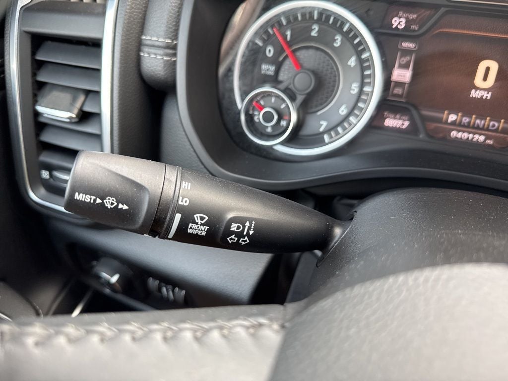 2022 RAM 1500 Laramie Crew Cab 4x4 6'4' Box
