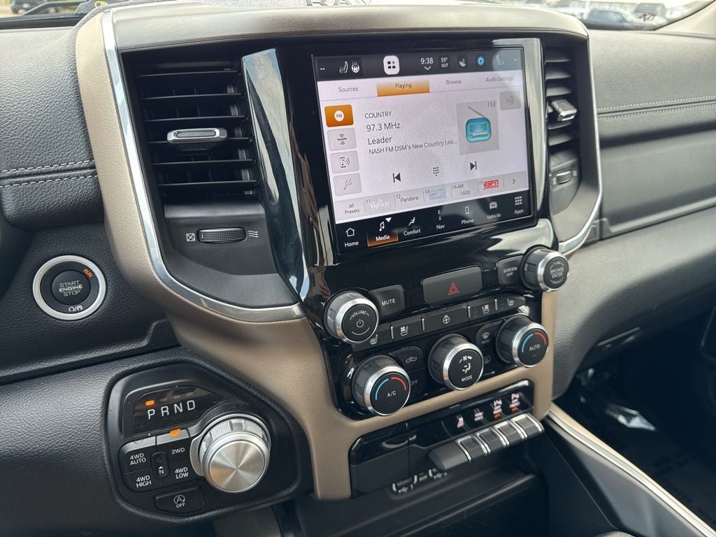 2022 RAM 1500 Laramie Crew Cab 4x4 6'4' Box