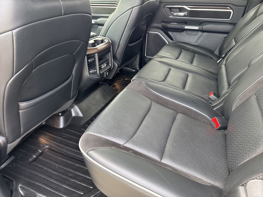 2022 RAM 1500 Laramie Crew Cab 4x4 6'4' Box