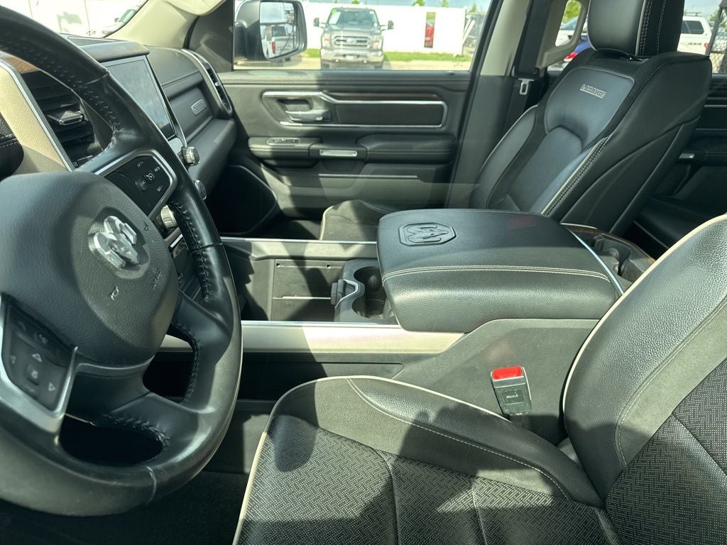 2022 RAM 1500 Laramie Crew Cab 4x4 6'4' Box