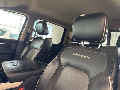 2019 RAM 1500 Laramie Crew Cab 4x4 6'4' Box