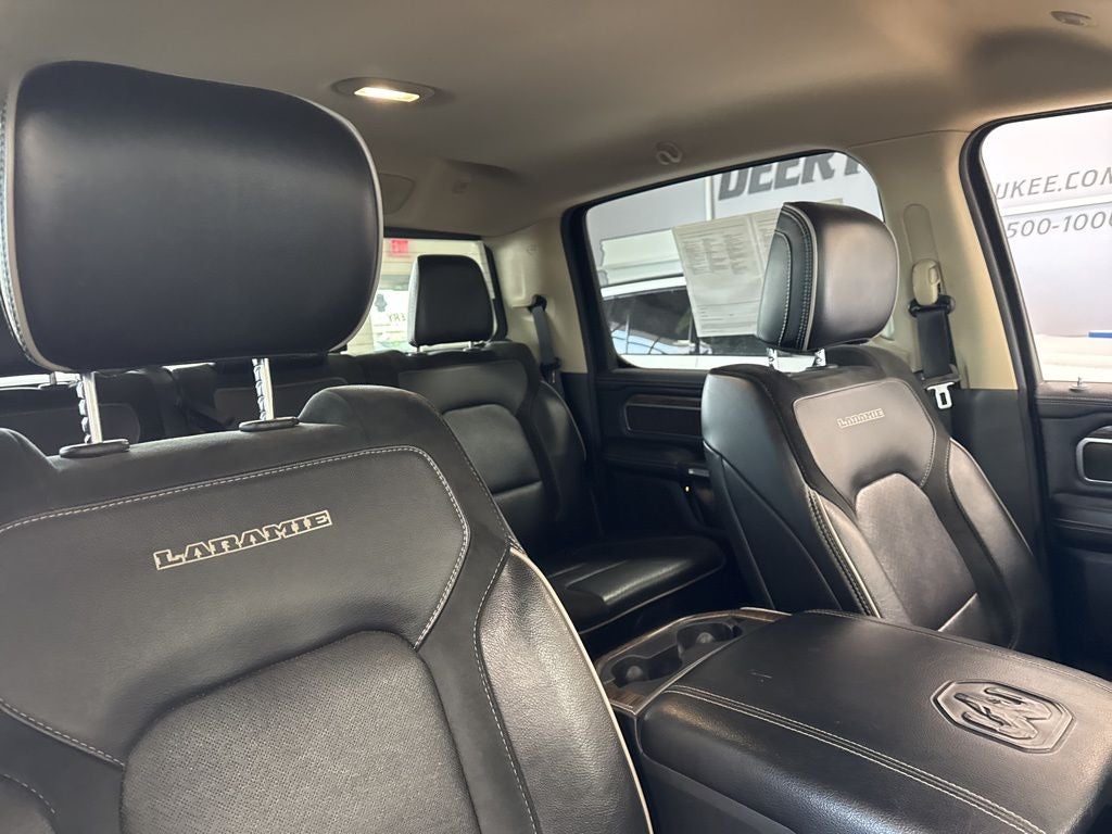2019 RAM 1500 Laramie Crew Cab 4x4 6'4' Box