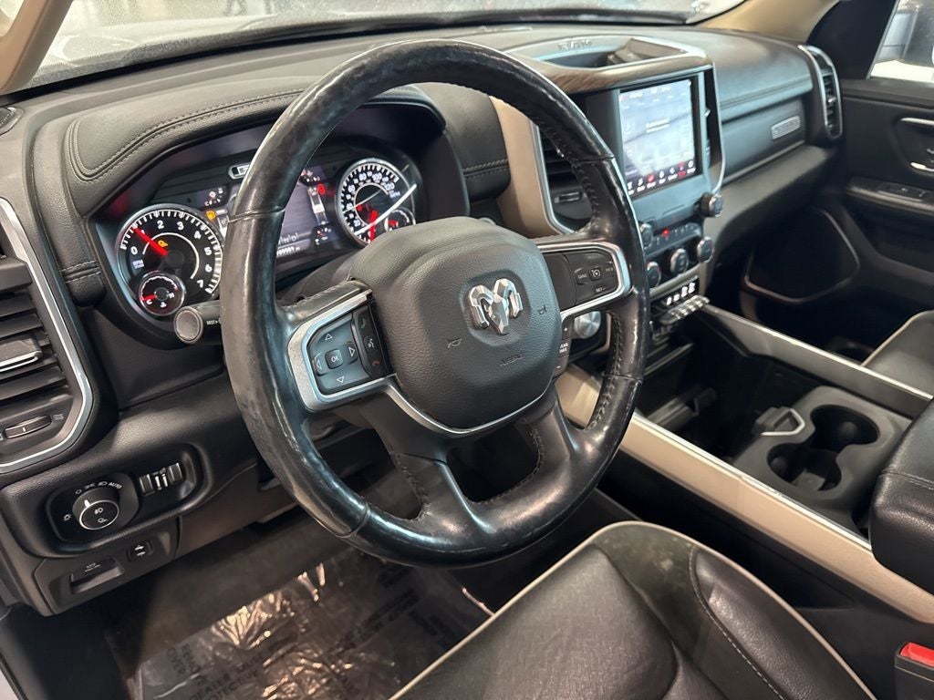 2019 RAM 1500 Laramie Crew Cab 4x4 6'4' Box