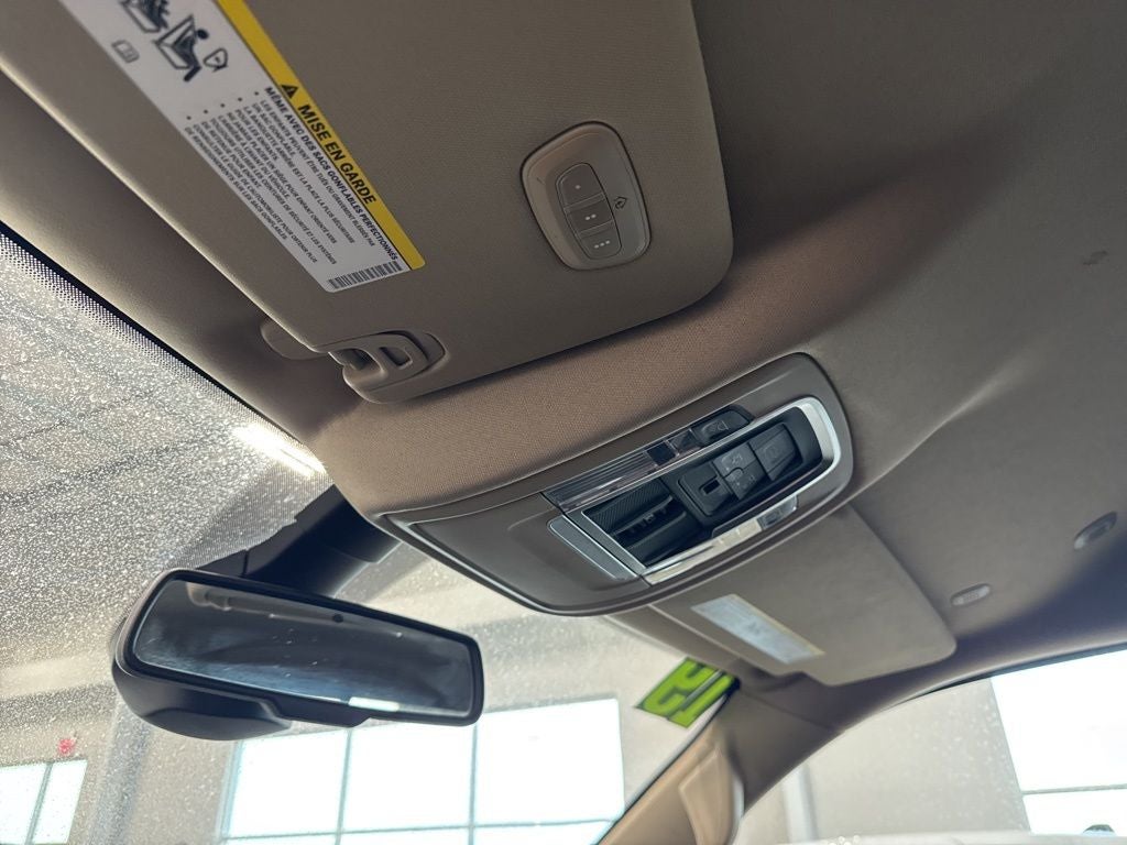 2019 RAM 1500 Laramie Crew Cab 4x4 6'4' Box