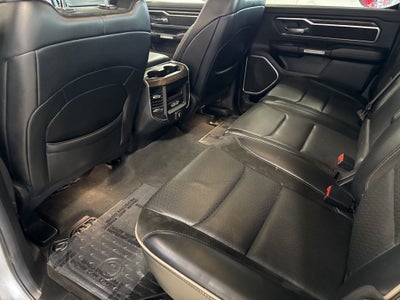 2019 RAM 1500 Laramie Crew Cab 4x4 6'4' Box