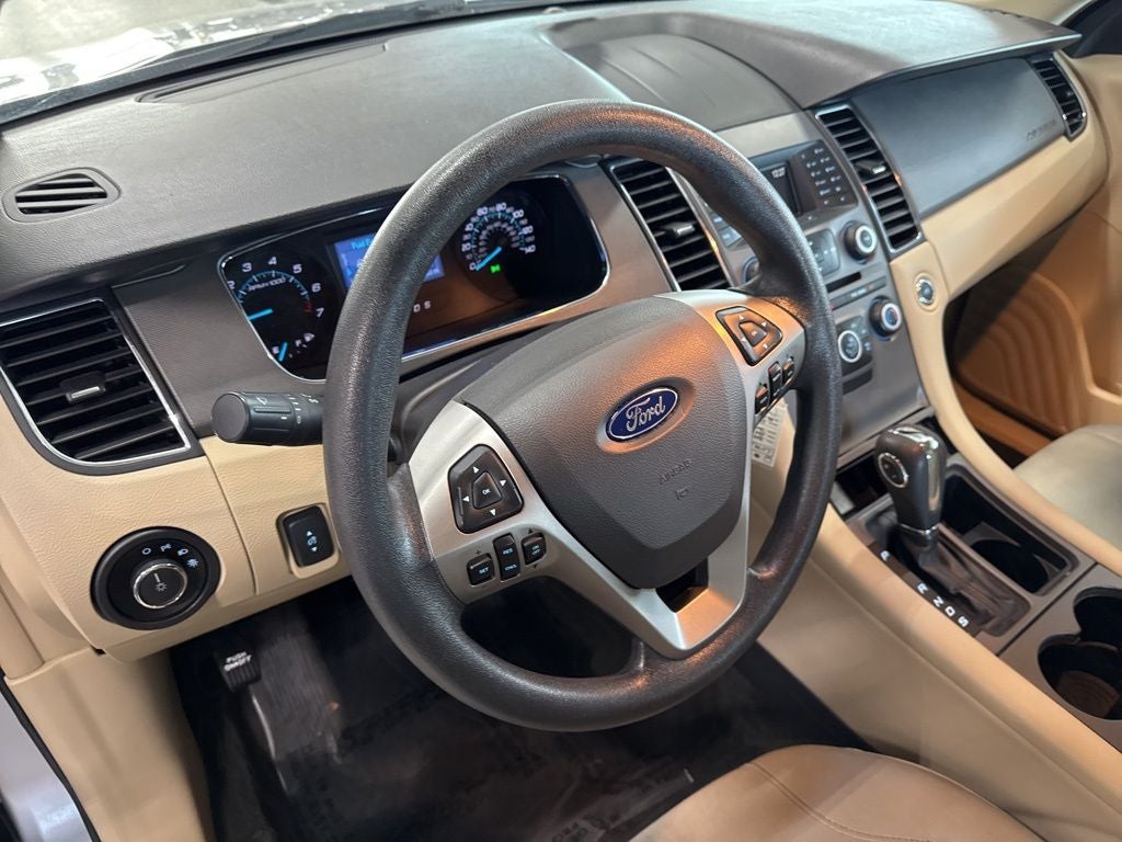 2014 Ford Taurus SE