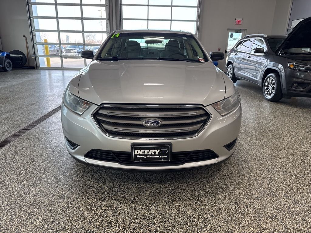 2014 Ford Taurus SE