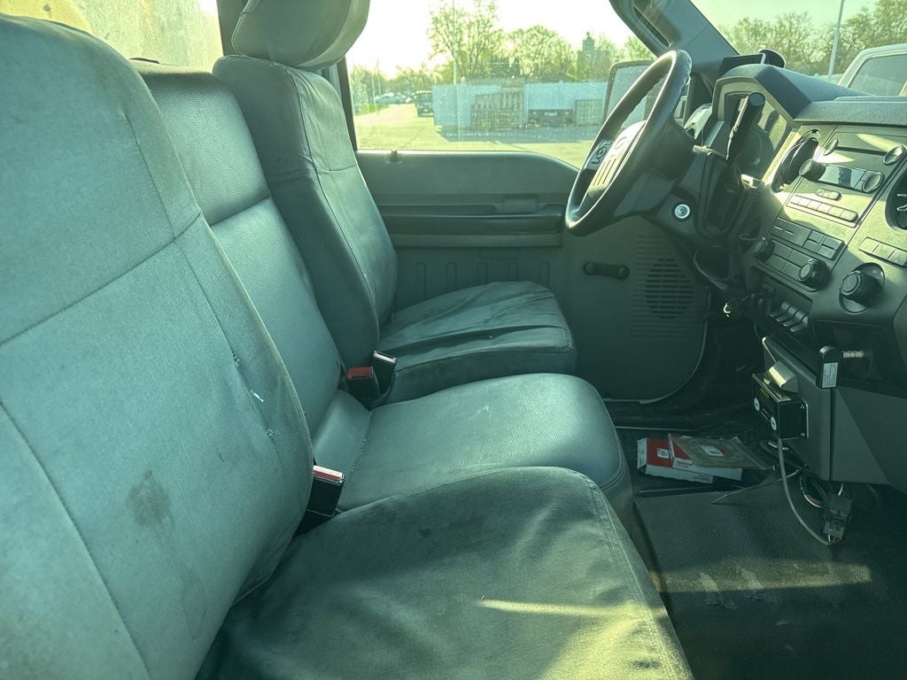 2013 Ford F-550 Chassis XL DRW