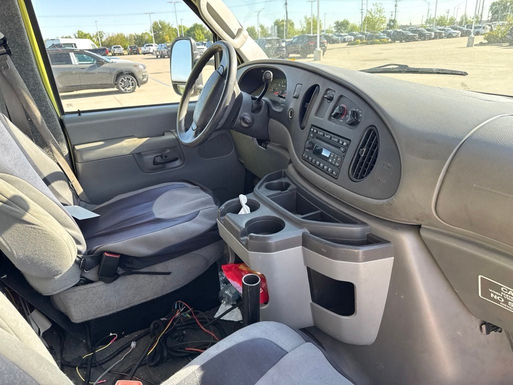 2007 Ford E-450 Cutaway Base