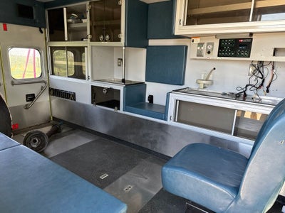2007 Ford E-450 Cutaway Base