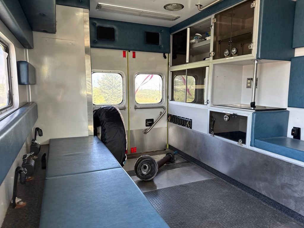 2007 Ford E-450 Cutaway Base