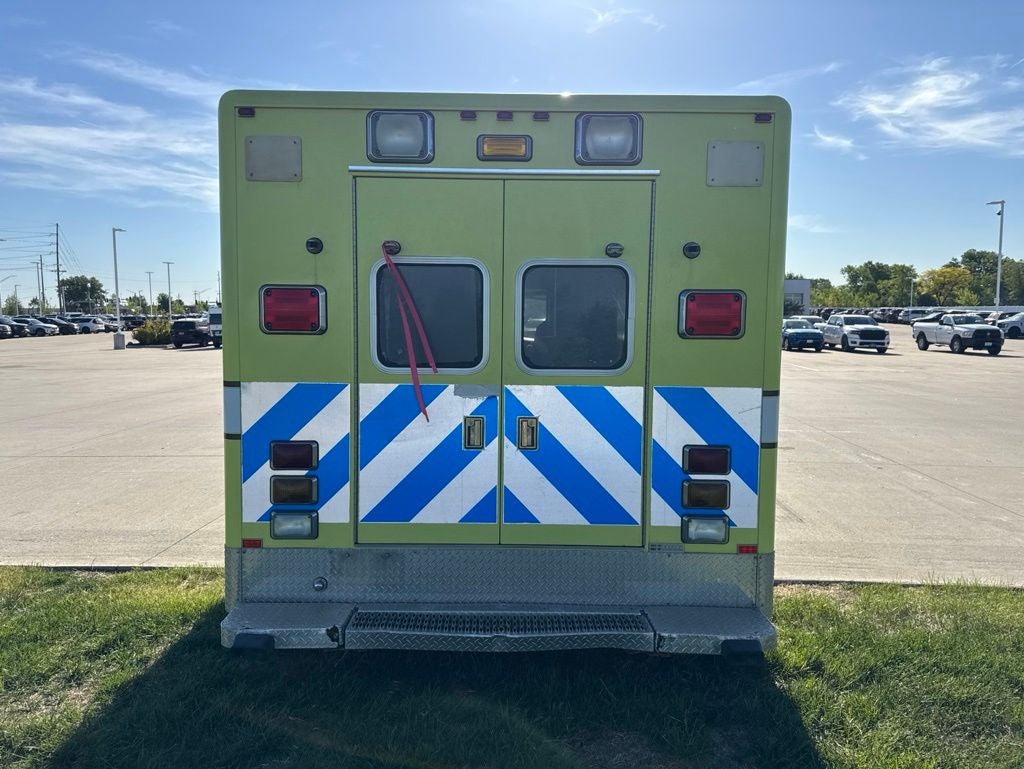2007 Ford E-450 Cutaway Base