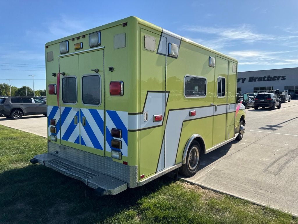 2007 Ford E-450 Cutaway Base