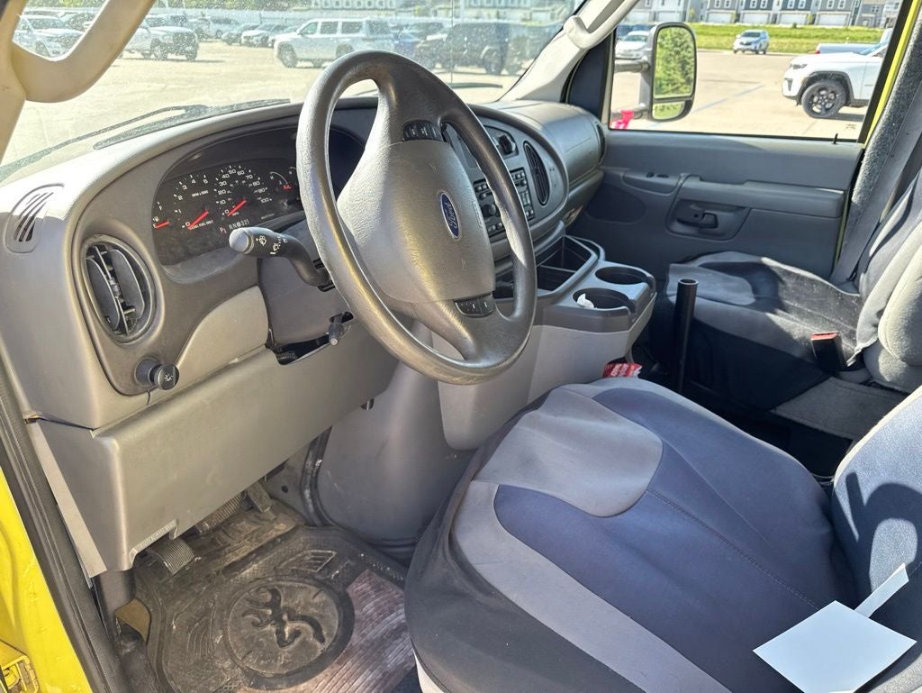 2007 Ford E-450 Cutaway Base