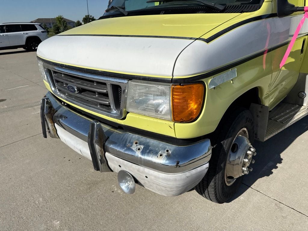 2007 Ford E-450 Cutaway Base