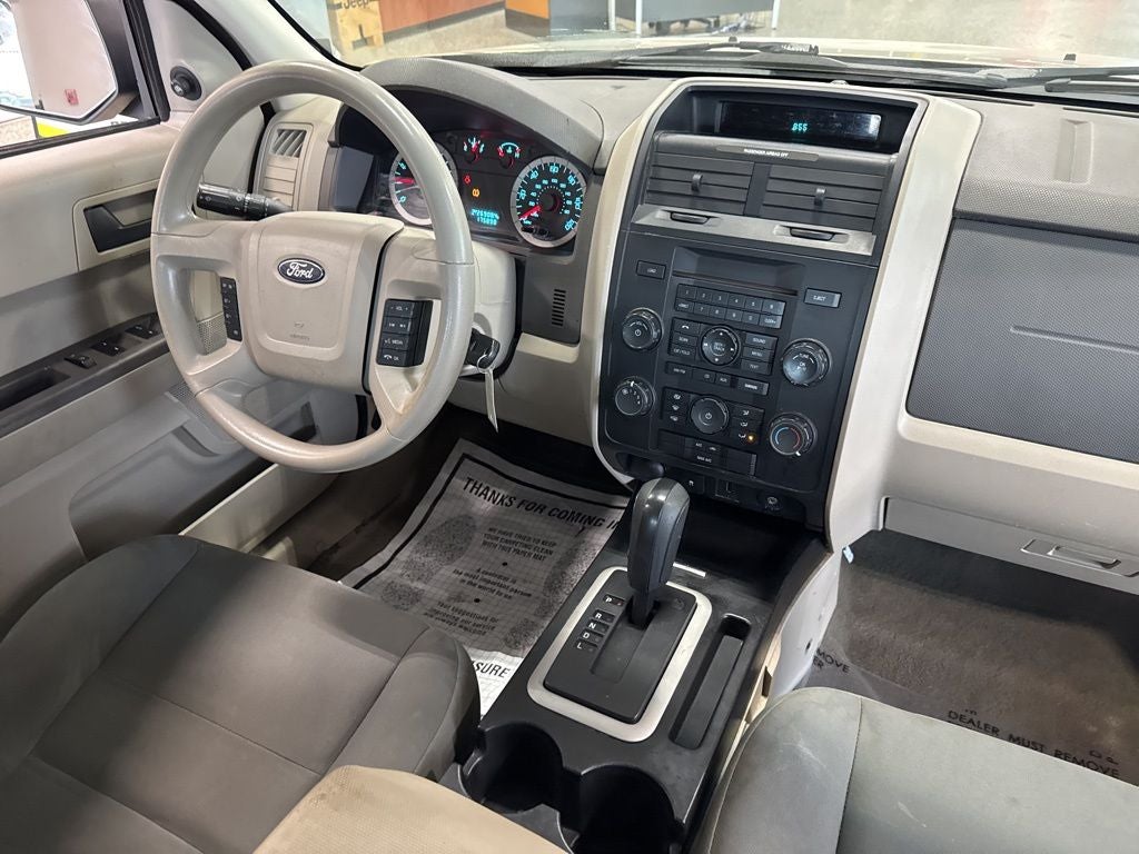 2010 Ford Escape XLS
