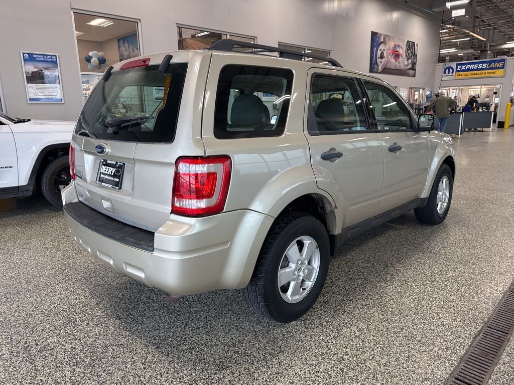 2010 Ford Escape XLS