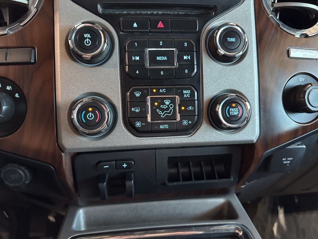 2014 Ford F-350 LARIAT