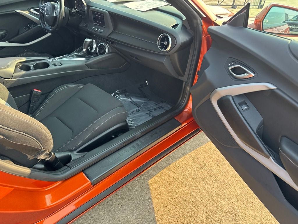 2023 Chevrolet Camaro RWD Convertible LT1