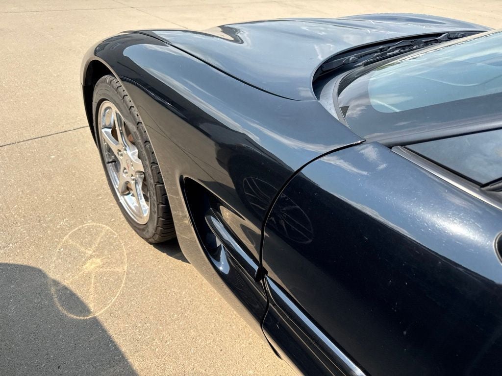 2003 Chevrolet Corvette Base