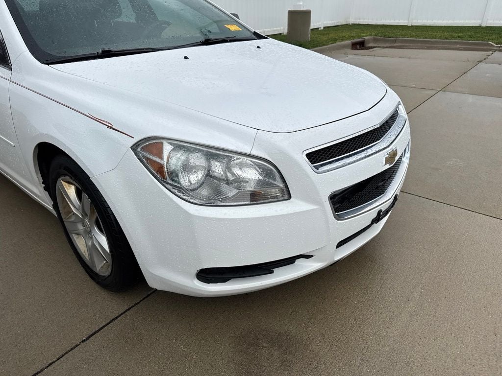 2011 Chevrolet Malibu LS 1LS