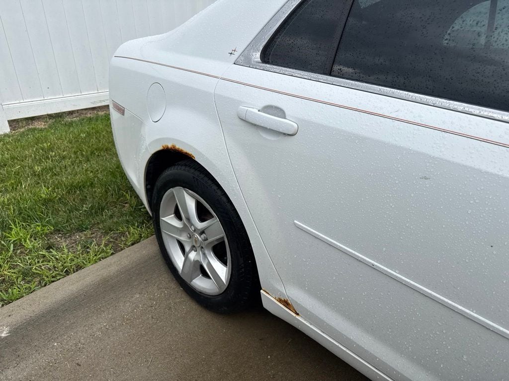2011 Chevrolet Malibu LS 1LS