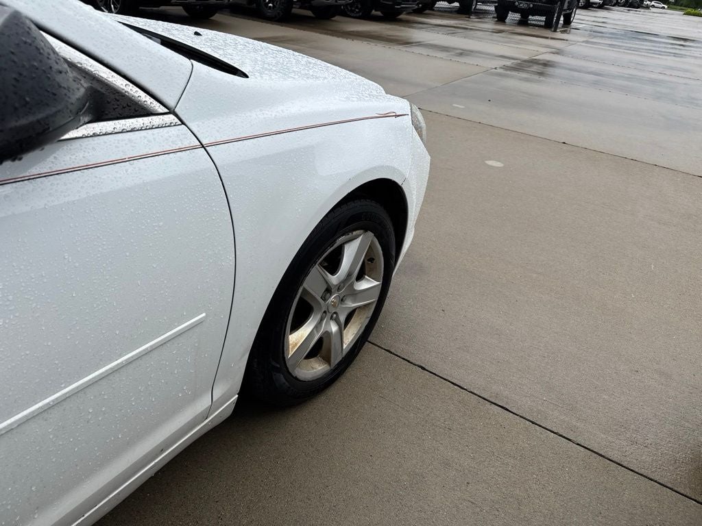 2011 Chevrolet Malibu LS 1LS