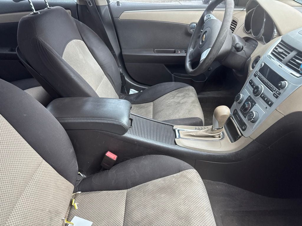 2011 Chevrolet Malibu LS 1LS