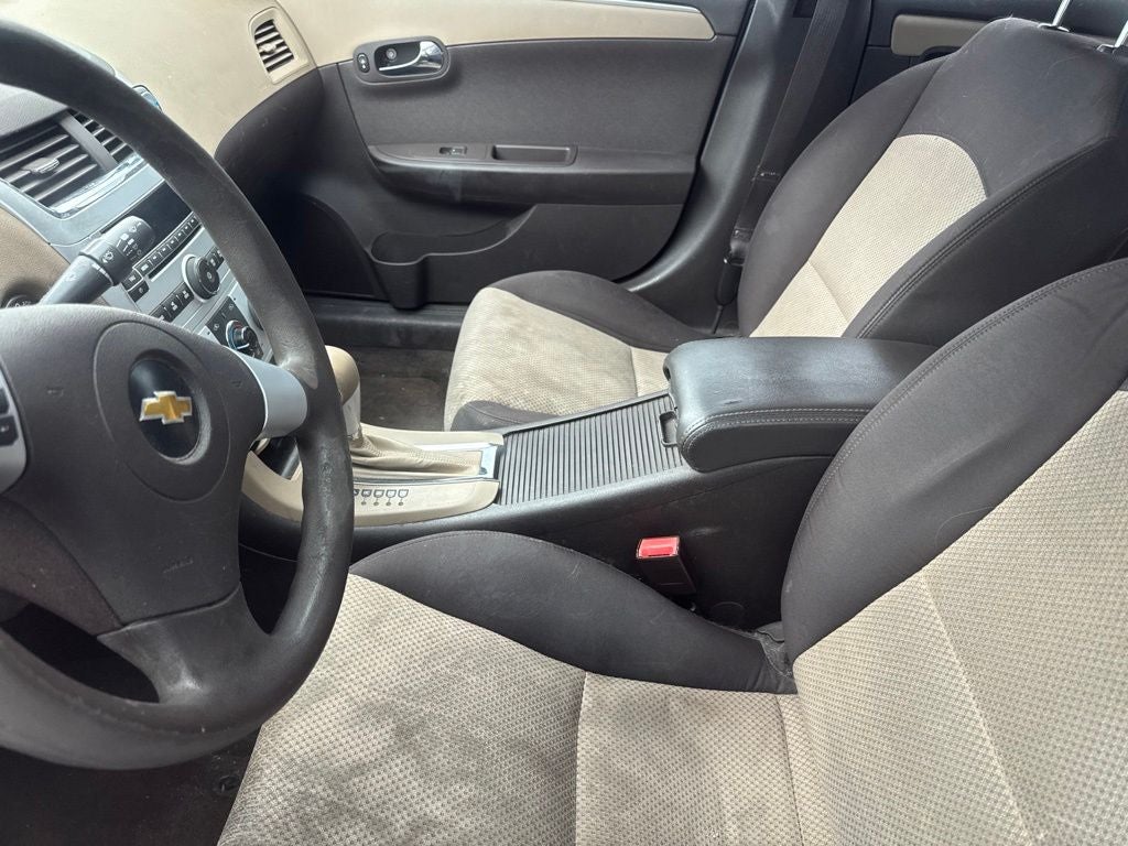 2011 Chevrolet Malibu LS 1LS