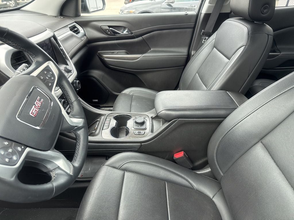 2023 GMC Acadia AWD SLT